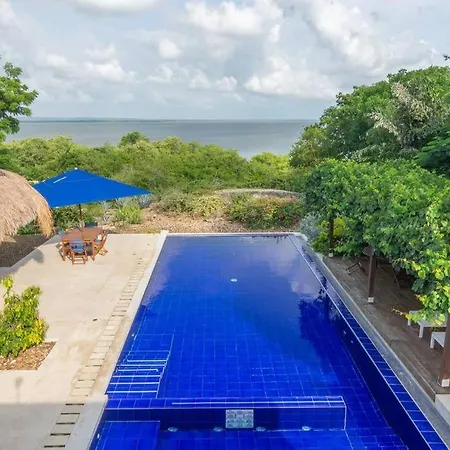 Villa Stylish With Pool And Beach *