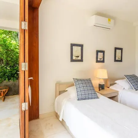 Villa Stylish With Pool And Beach Cartagena