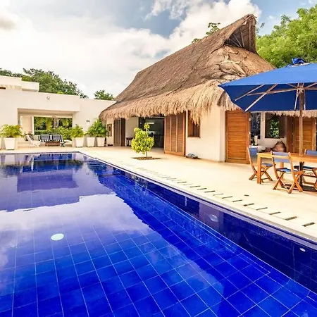 Stylish With Pool And Beach Villa