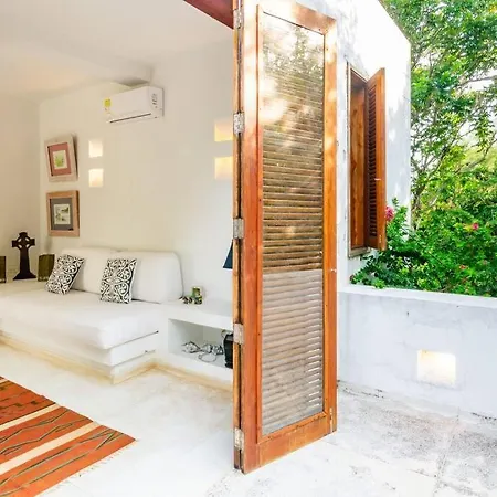 Villa Stylish With Pool And Beach
